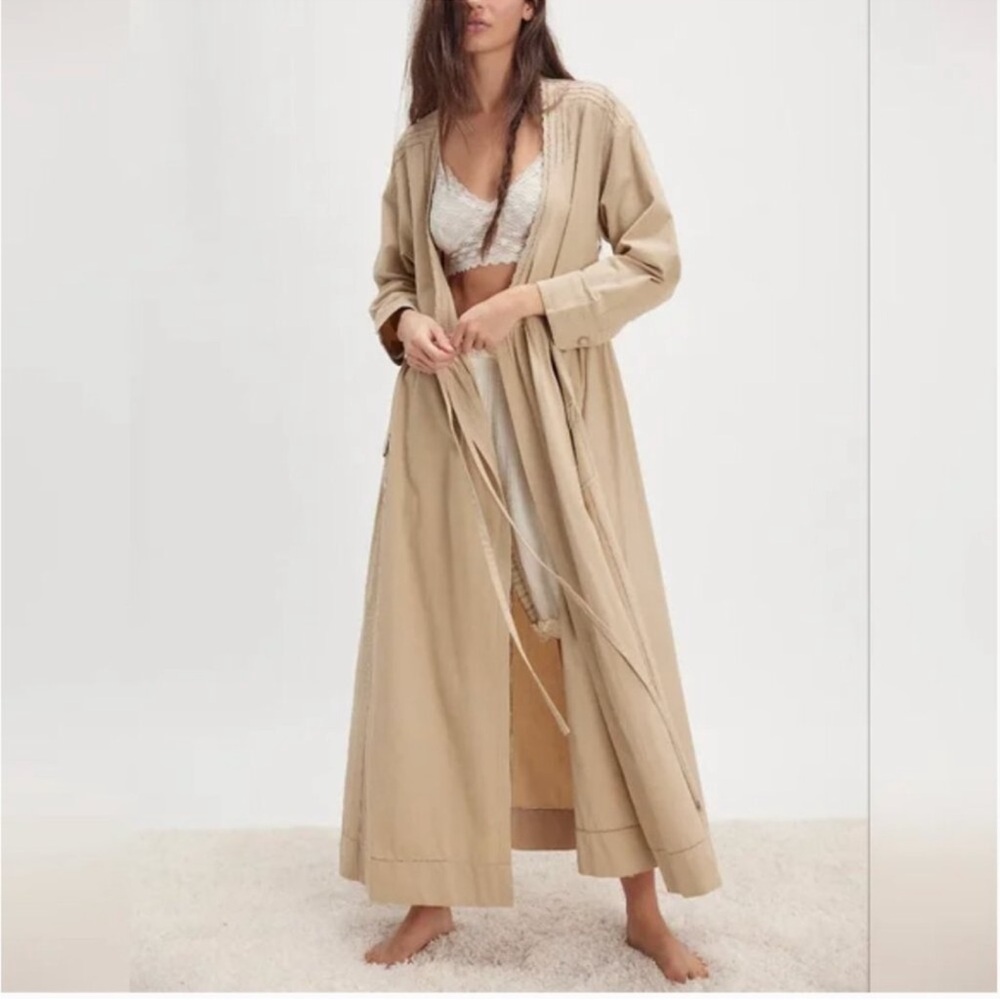 NWOT FREE PEOPLE INTIMATELY OUT WEST SIZE M/L